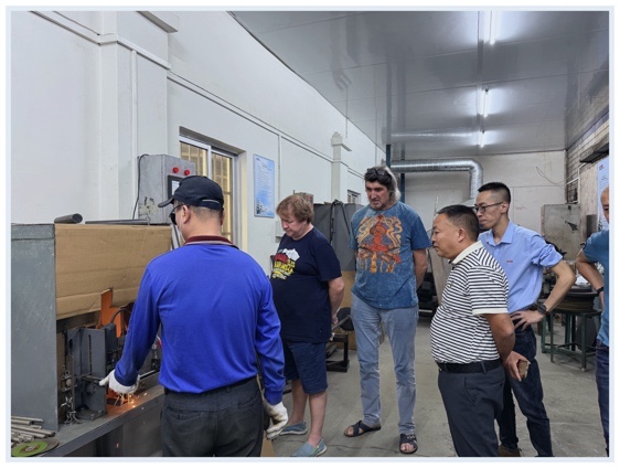 俄罗斯客商深入金利威生产一线，高品质砂轮赢得国际赞誉(图2)